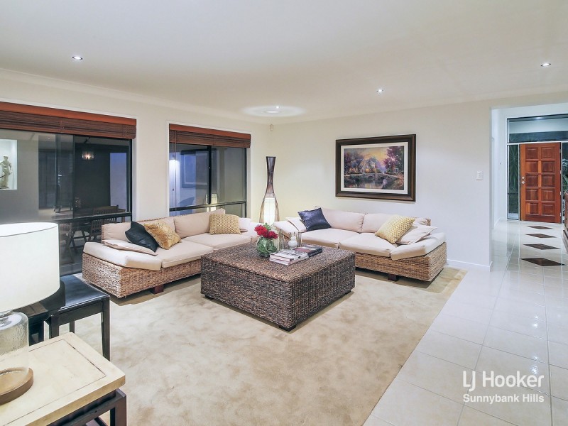 23 Silverbirch Close, Eight Mile Plains QLD 4113