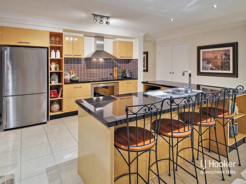 23 Silverbirch Close, Eight Mile Plains QLD 4113