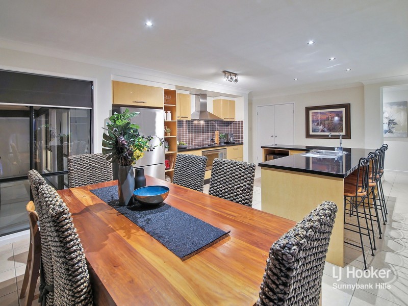 23 Silverbirch Close, Eight Mile Plains QLD 4113