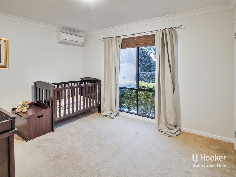 23 Silverbirch Close, Eight Mile Plains QLD 4113