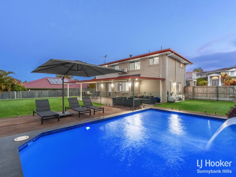 52 Hummingbird Crescent, Wishart QLD 4122