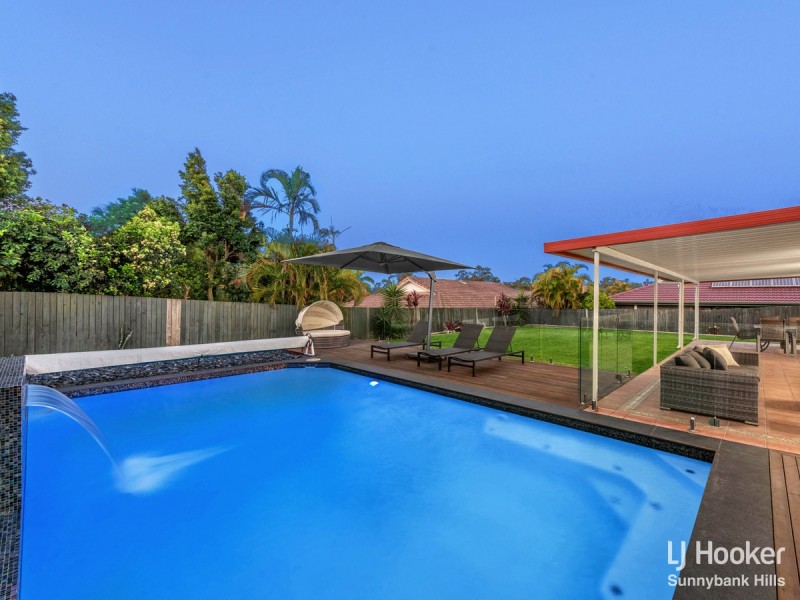 52 Hummingbird Crescent, Wishart QLD 4122