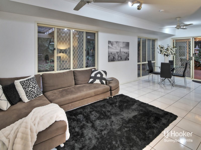 11 Jacaranda Place, Calamvale QLD 4116