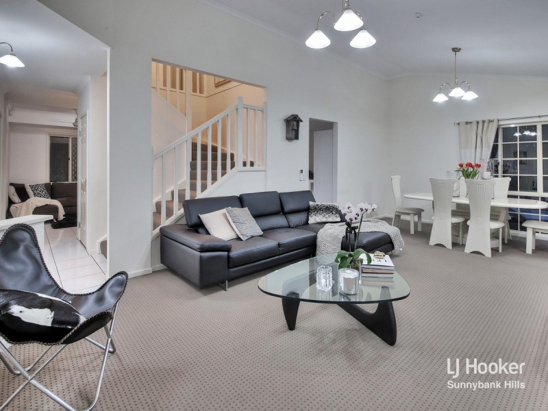 11 Jacaranda Place, Calamvale QLD 4116