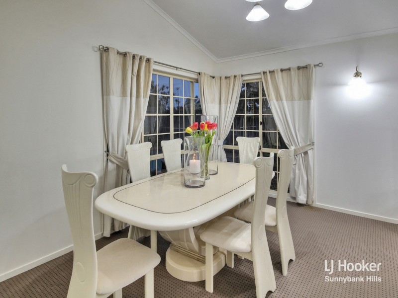 11 Jacaranda Place, Calamvale QLD 4116
