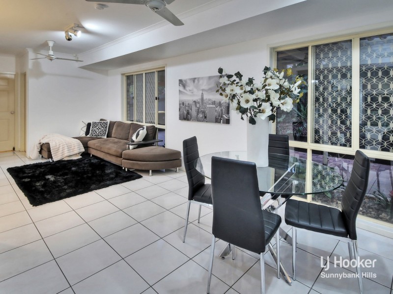 11 Jacaranda Place, Calamvale QLD 4116