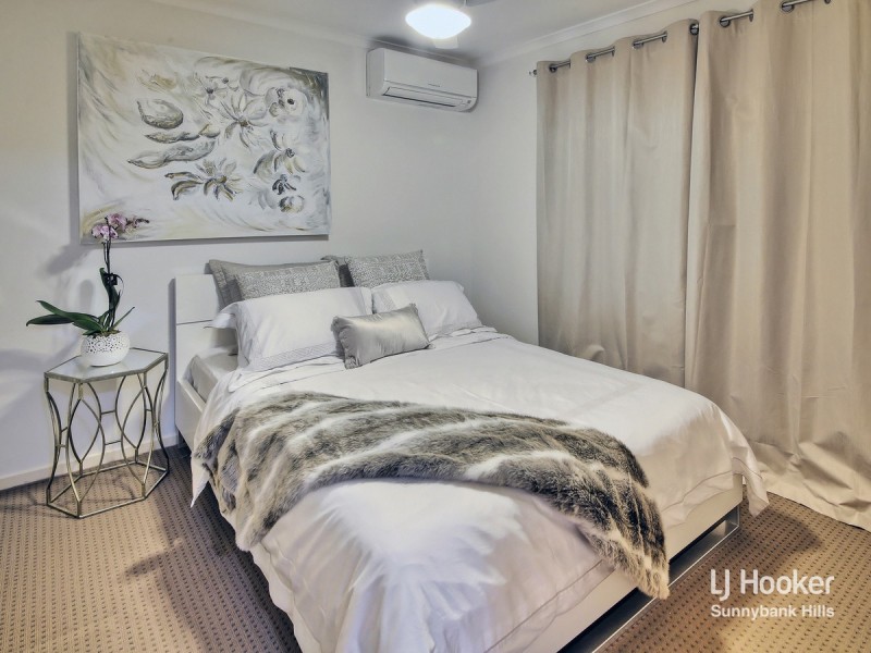 11 Jacaranda Place, Calamvale QLD 4116