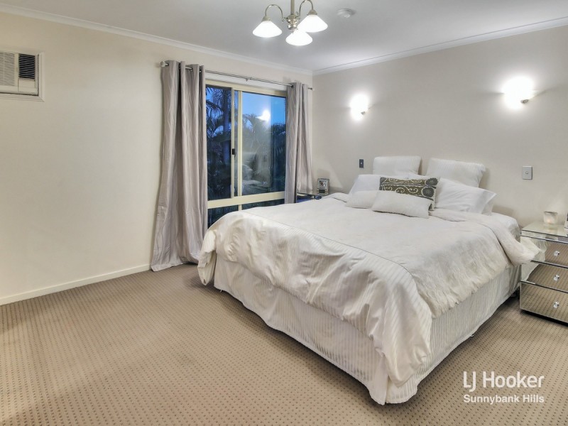 11 Jacaranda Place, Calamvale QLD 4116
