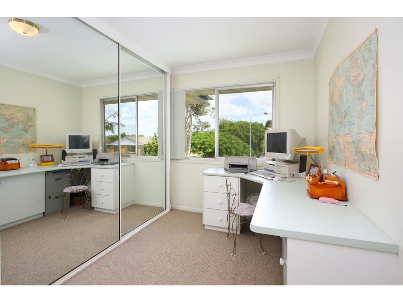 9 Thulimbah Street, Coopers Plains QLD 4108