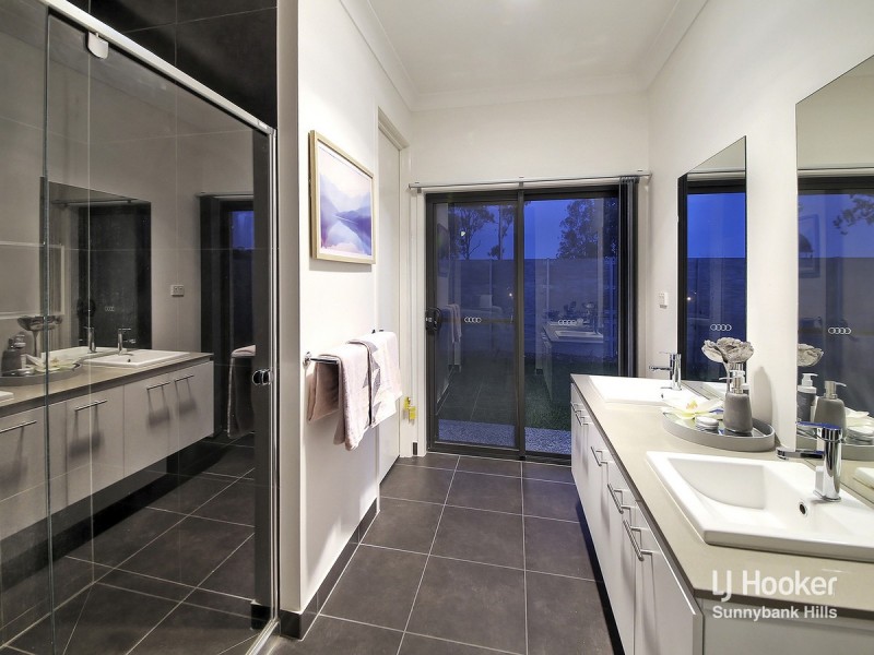39 McGarry Street, Eight Mile Plains QLD 4113