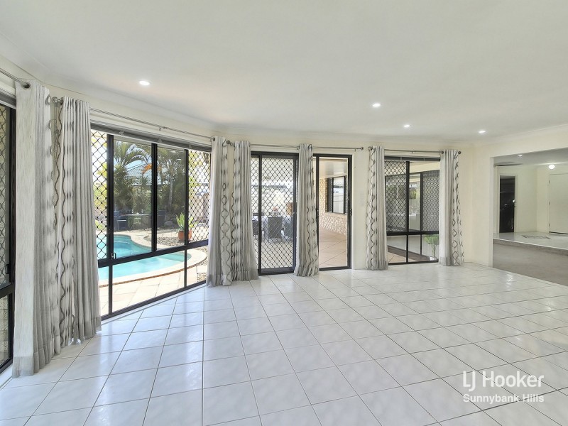 15 Lindfield Street, Parkinson QLD 4115