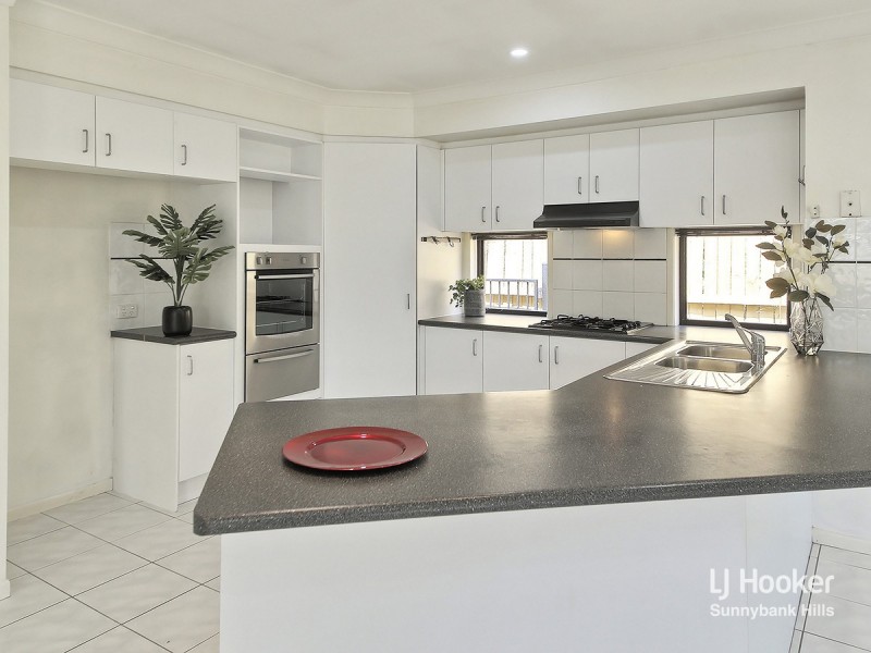 15 Lindfield Street, Parkinson QLD 4115