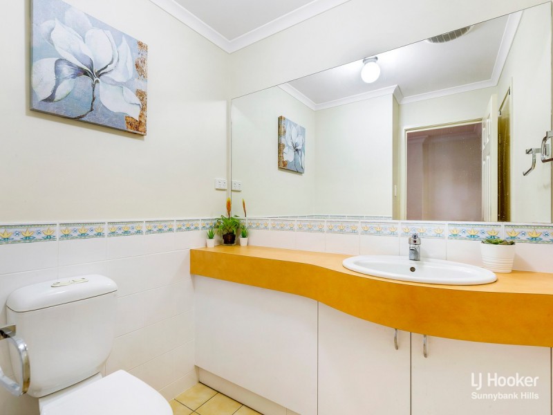 24 Nambung Place, Parkinson QLD 4115