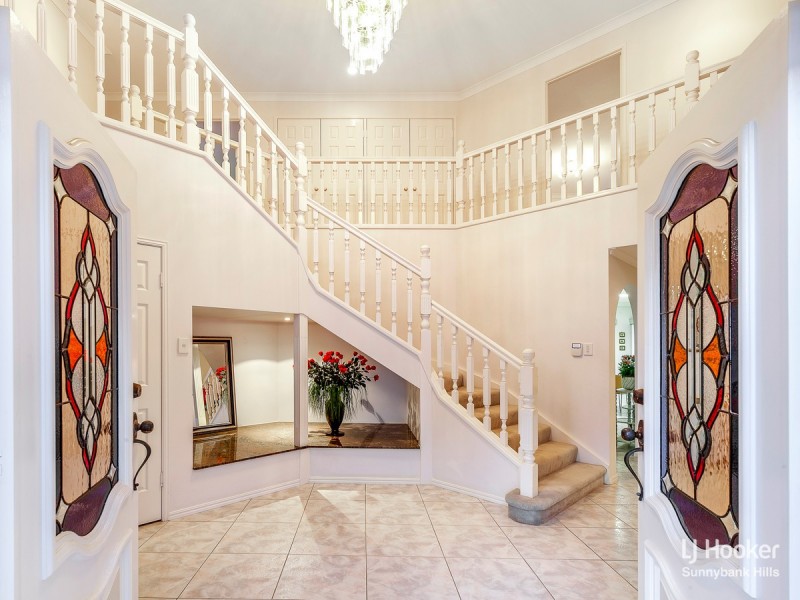 39 Poinciana Crescent, Stretton QLD 4116