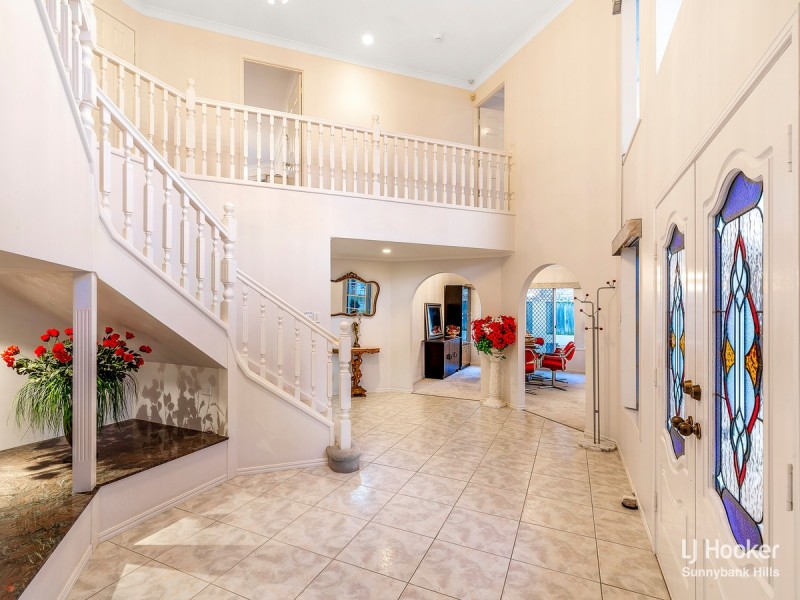 39 Poinciana Crescent, Stretton QLD 4116