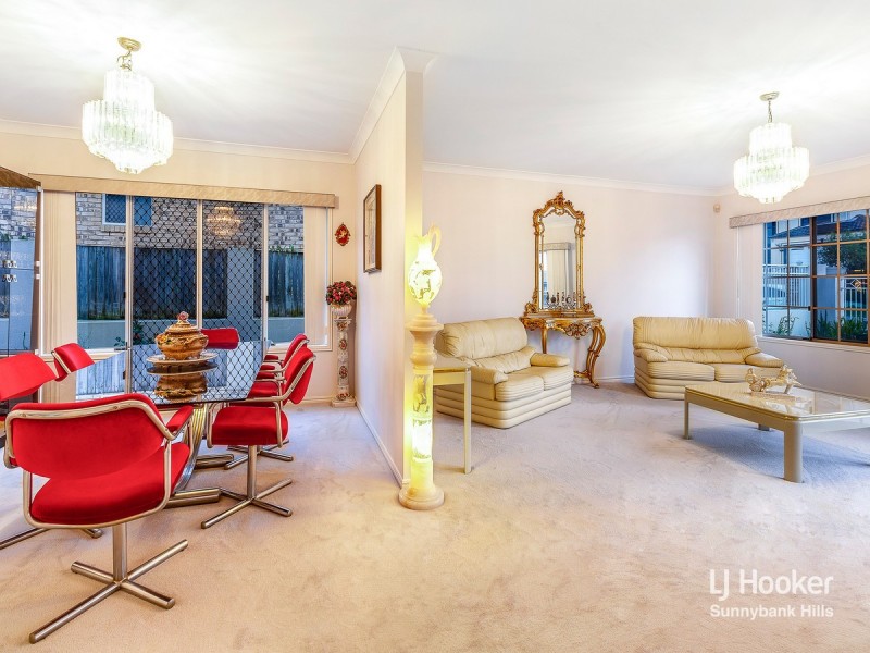 39 Poinciana Crescent, Stretton QLD 4116