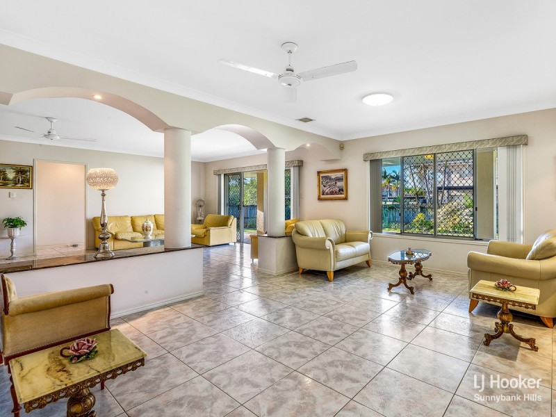 39 Poinciana Crescent, Stretton QLD 4116