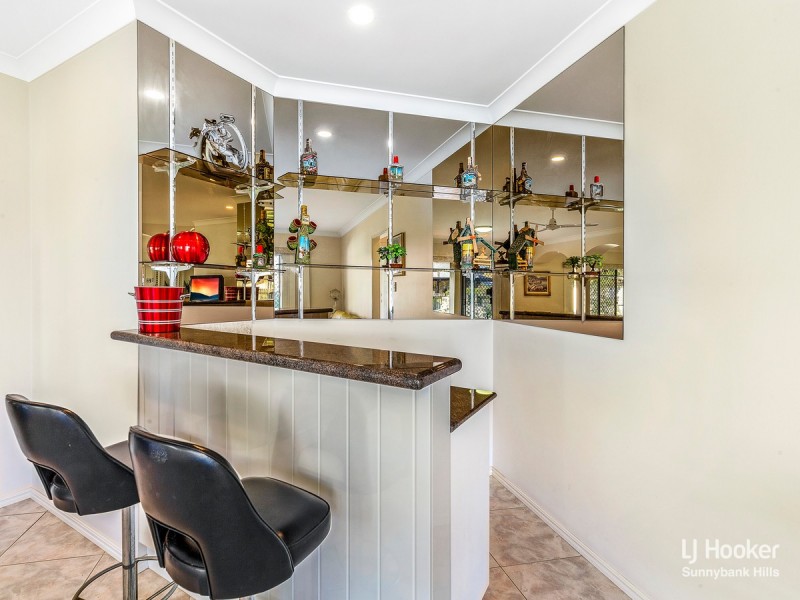 39 Poinciana Crescent, Stretton QLD 4116