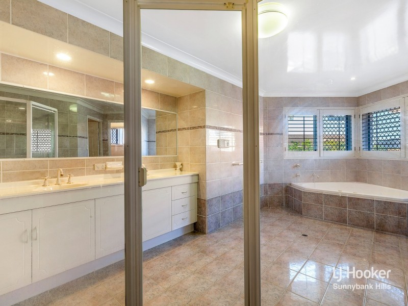 39 Poinciana Crescent, Stretton QLD 4116