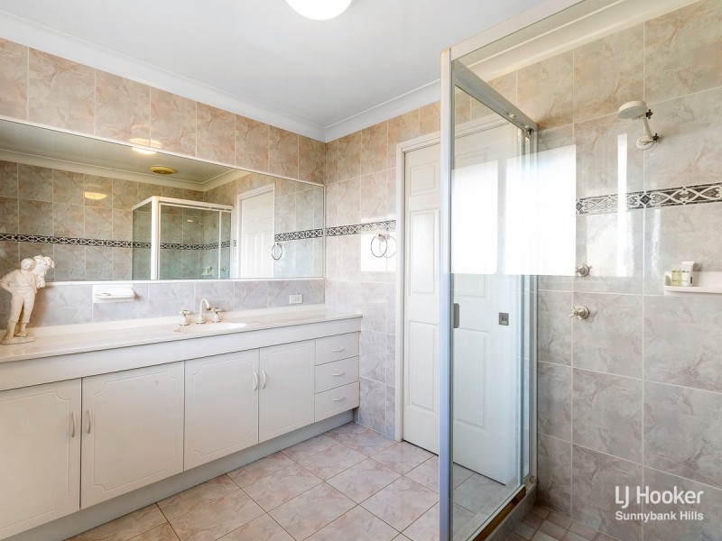 39 Poinciana Crescent, Stretton QLD 4116