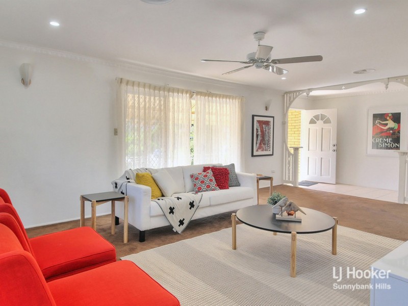 46 Macadamia Street, Macgregor QLD 4109