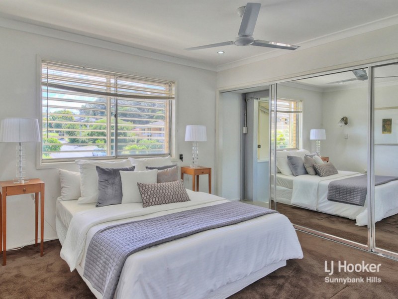 46 Macadamia Street, Macgregor QLD 4109