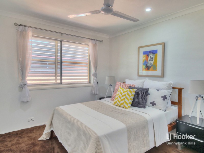 46 Macadamia Street, Macgregor QLD 4109