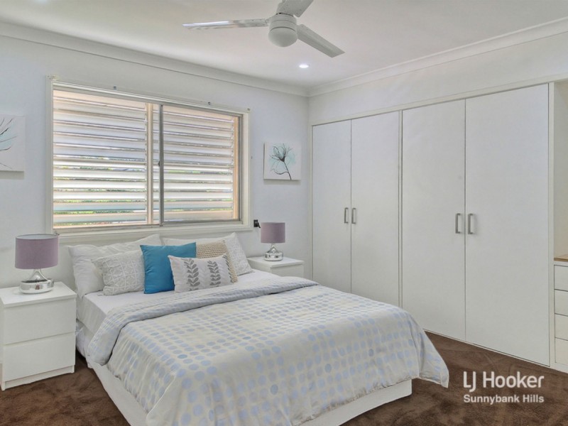 46 Macadamia Street, Macgregor QLD 4109