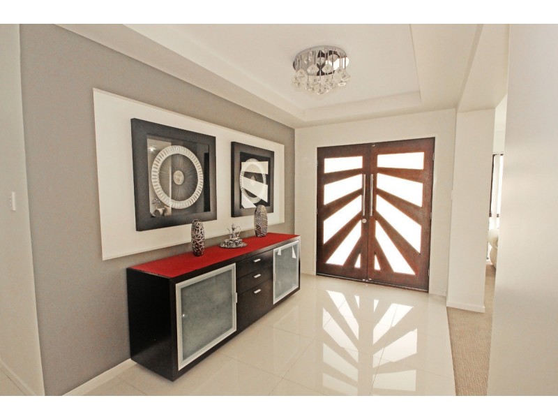 37 Cascade Drive, Underwood QLD 4119