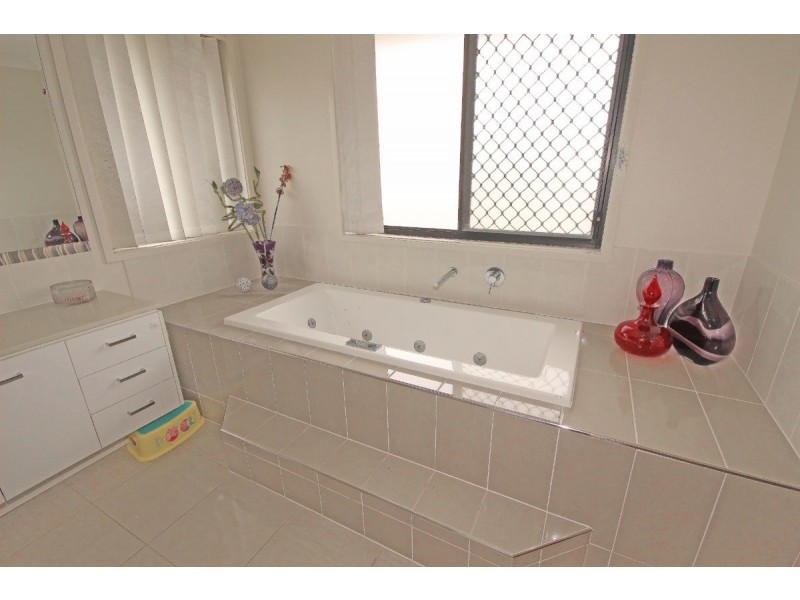 37 Cascade Drive, Underwood QLD 4119