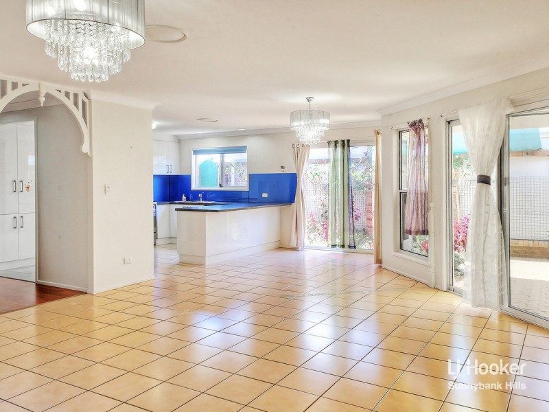 4 Eastcourt Lane, Sunnybank Hills QLD 4109