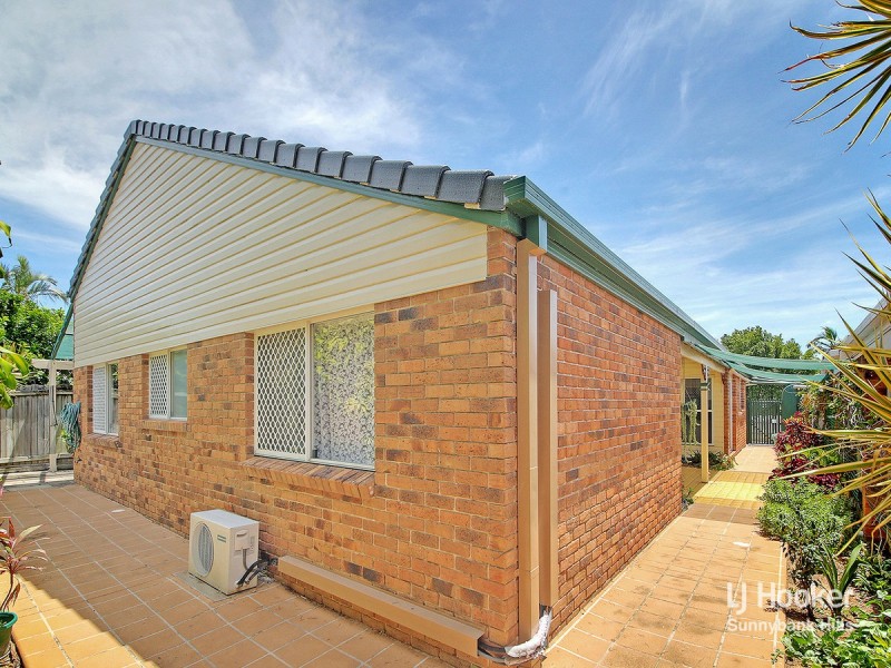 4 Eastcourt Lane, Sunnybank Hills QLD 4109