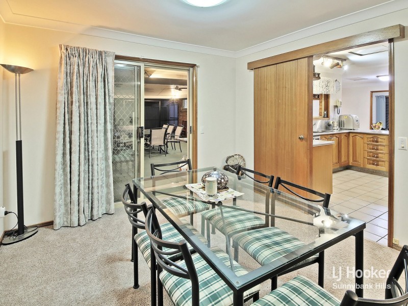 27 Chateau Street, Calamvale QLD 4116