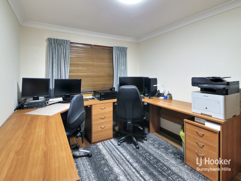 27 Chateau Street, Calamvale QLD 4116