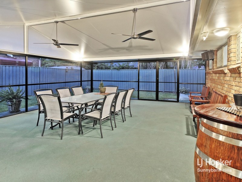 27 Chateau Street, Calamvale QLD 4116