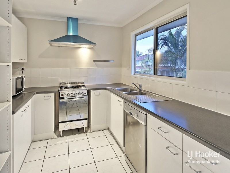 82 Ervatamia Street, Runcorn QLD 4113