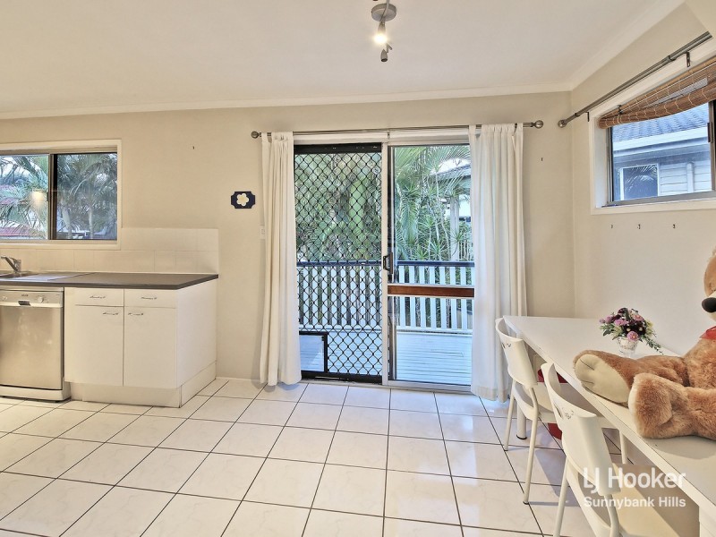 82 Ervatamia Street, Runcorn QLD 4113