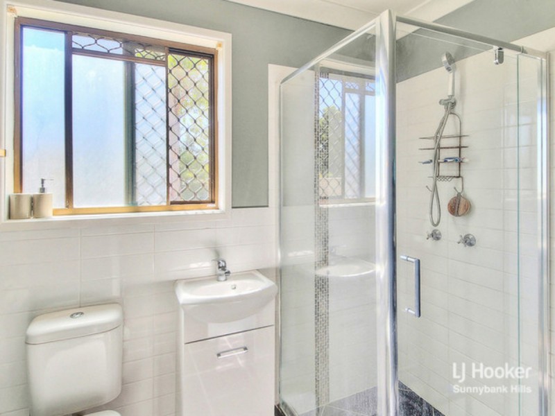 18 Antlia Street, Regents Park QLD 4118