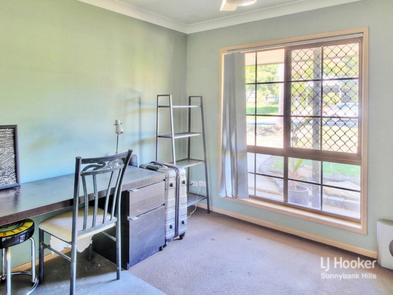 18 Antlia Street, Regents Park QLD 4118