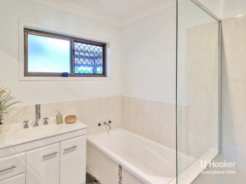 18 Antlia Street, Regents Park QLD 4118