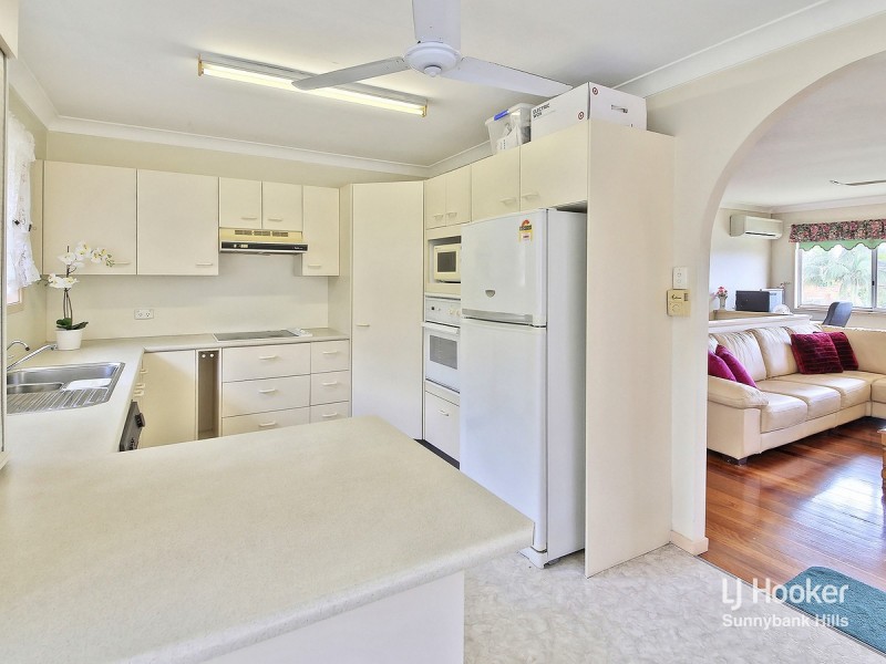 18 Bramwell Street, Eight Mile Plains QLD 4113