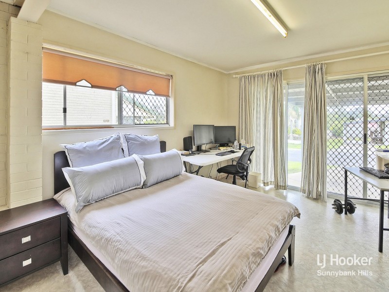 18 Bramwell Street, Eight Mile Plains QLD 4113
