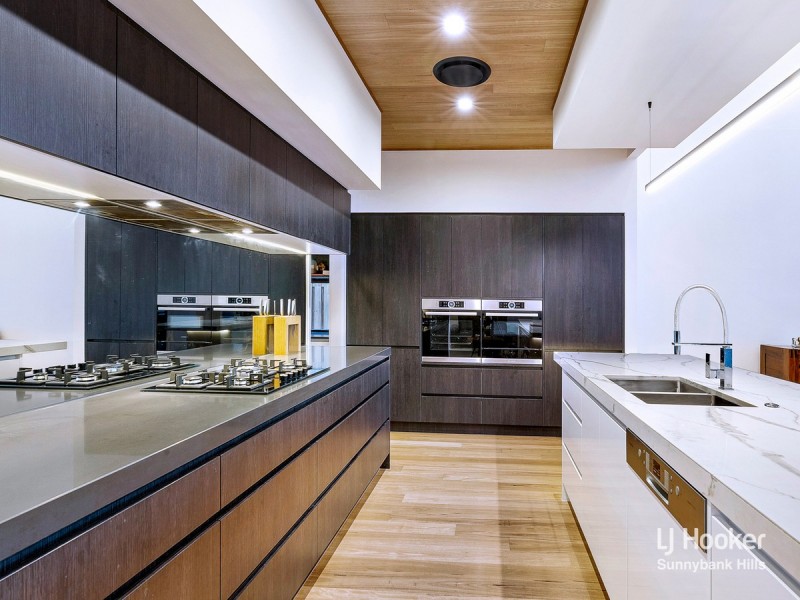5 Royal Crescent, Rochedale QLD 4123