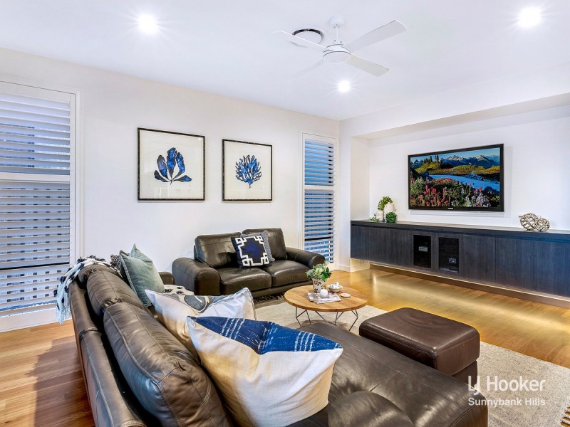 5 Royal Crescent, Rochedale QLD 4123