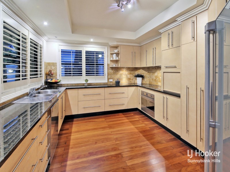 72 McGahan Street, Carina Heights QLD 4152