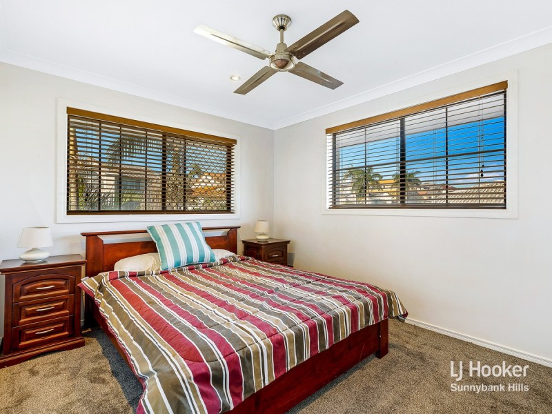 1 Jefferson Place, Stretton QLD 4116