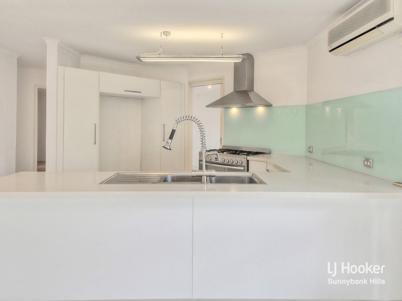 8 Homeland Street, Sunnybank Hills QLD 4109