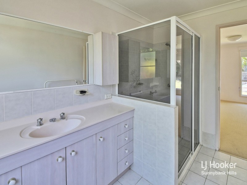 3 Tanglebrush Place, Calamvale QLD 4116