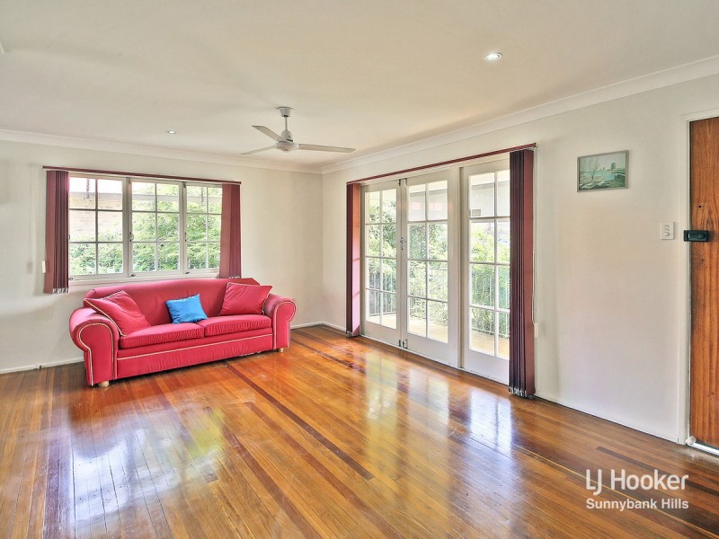 675 Mains Road, Macgregor QLD 4109