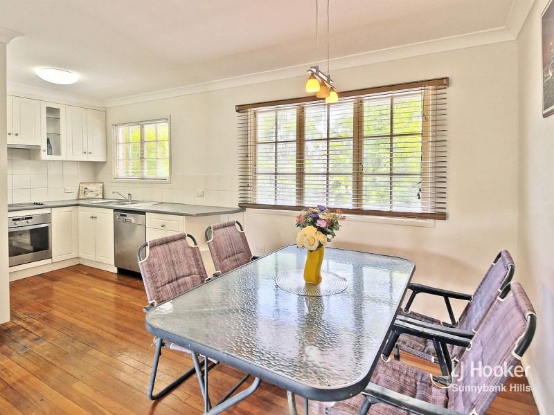 675 Mains Road, Macgregor QLD 4109